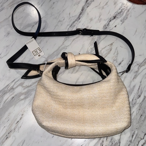 NWT Urban Expressions Beige and Black Crossbody Bag - Picture 3 of 16